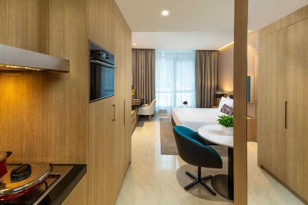 rooms-studio-with-kitchen