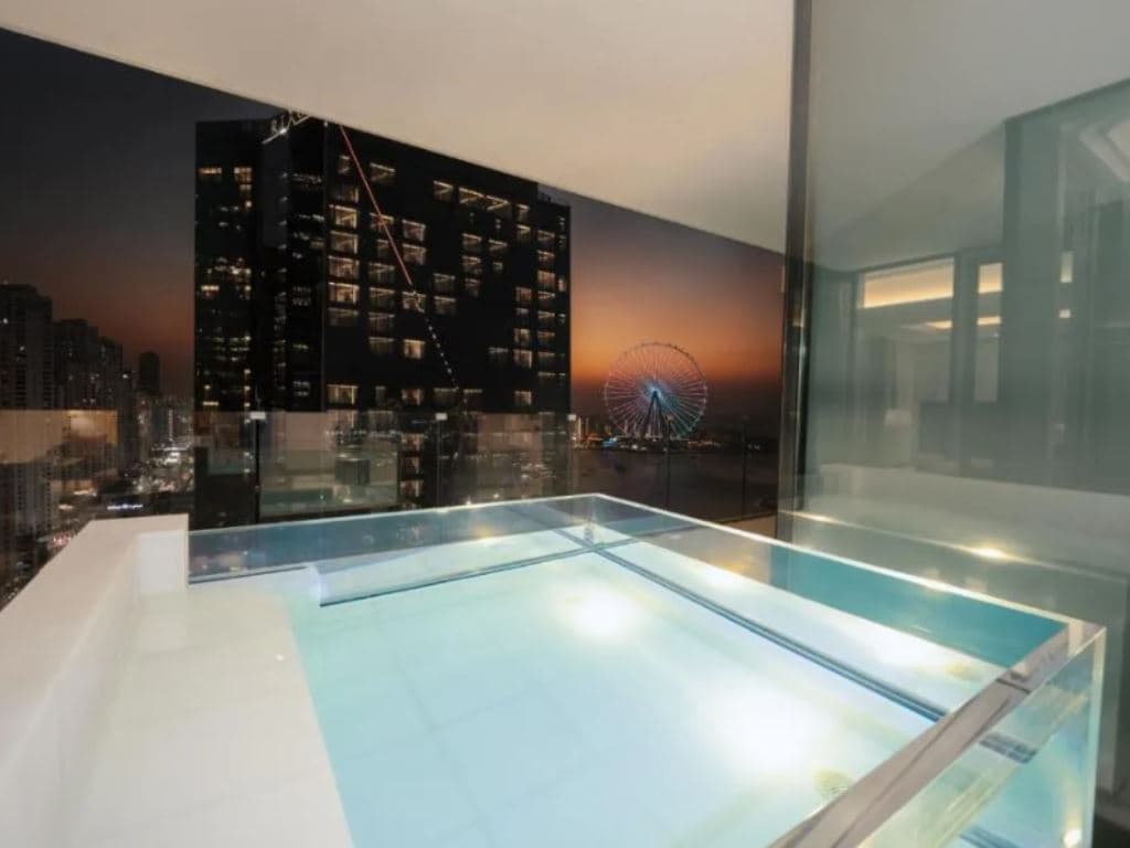 rooms-three-bedroom-residence-with-xl-pool