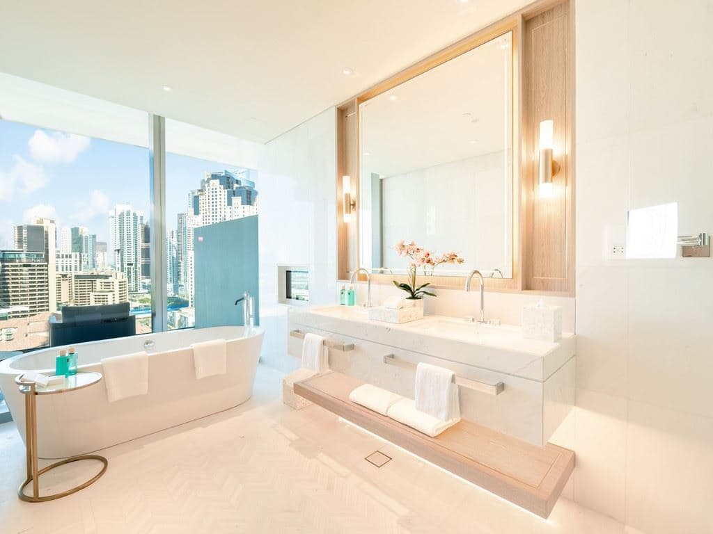 rooms-1-bed-|-skyline-suite-wpool