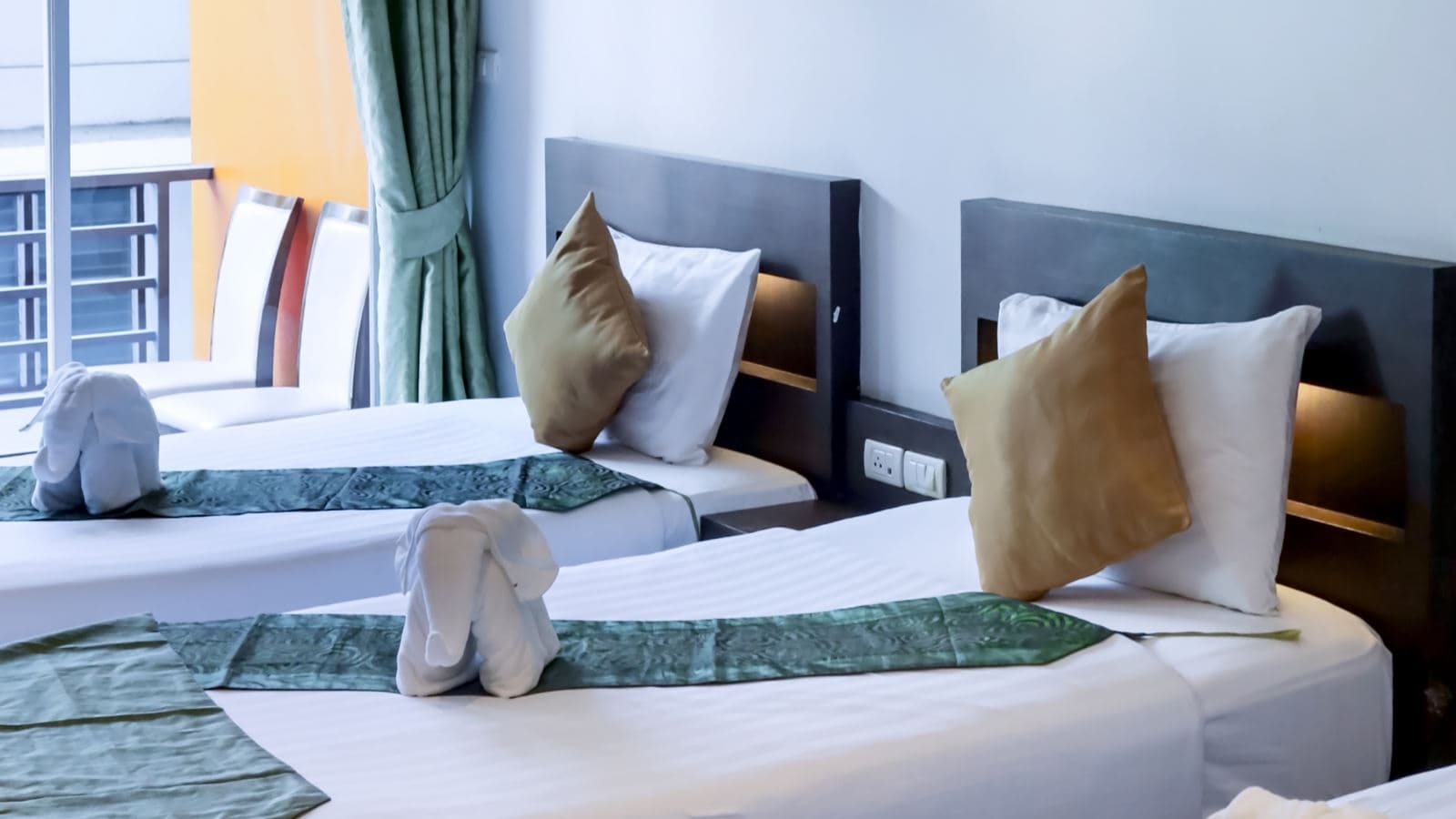 rooms-triple-family-room