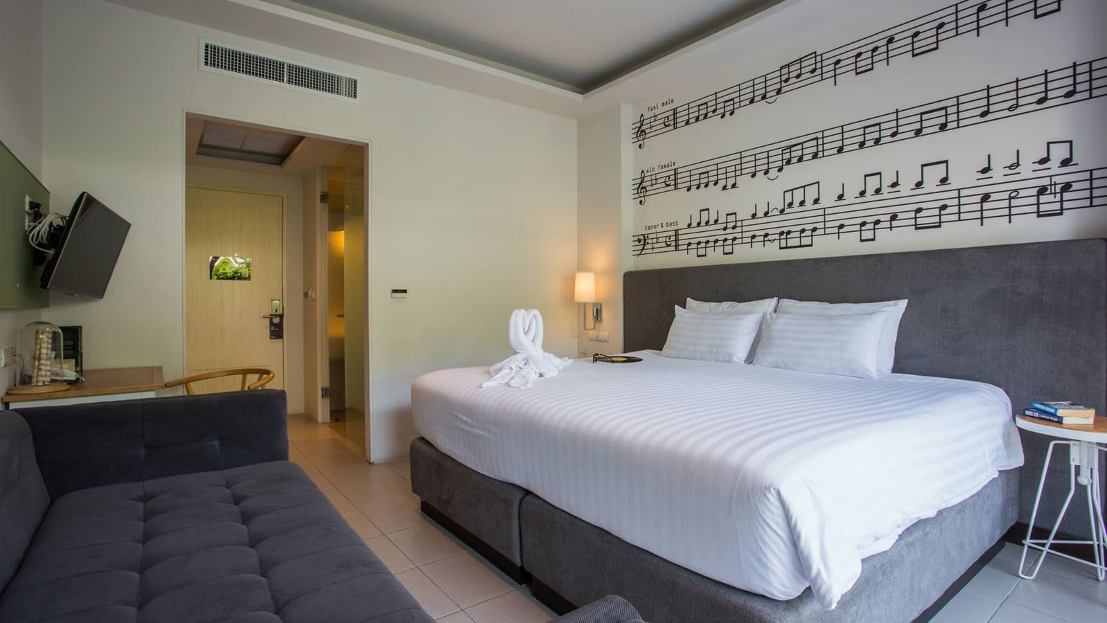 rooms-classical-deluxe-room