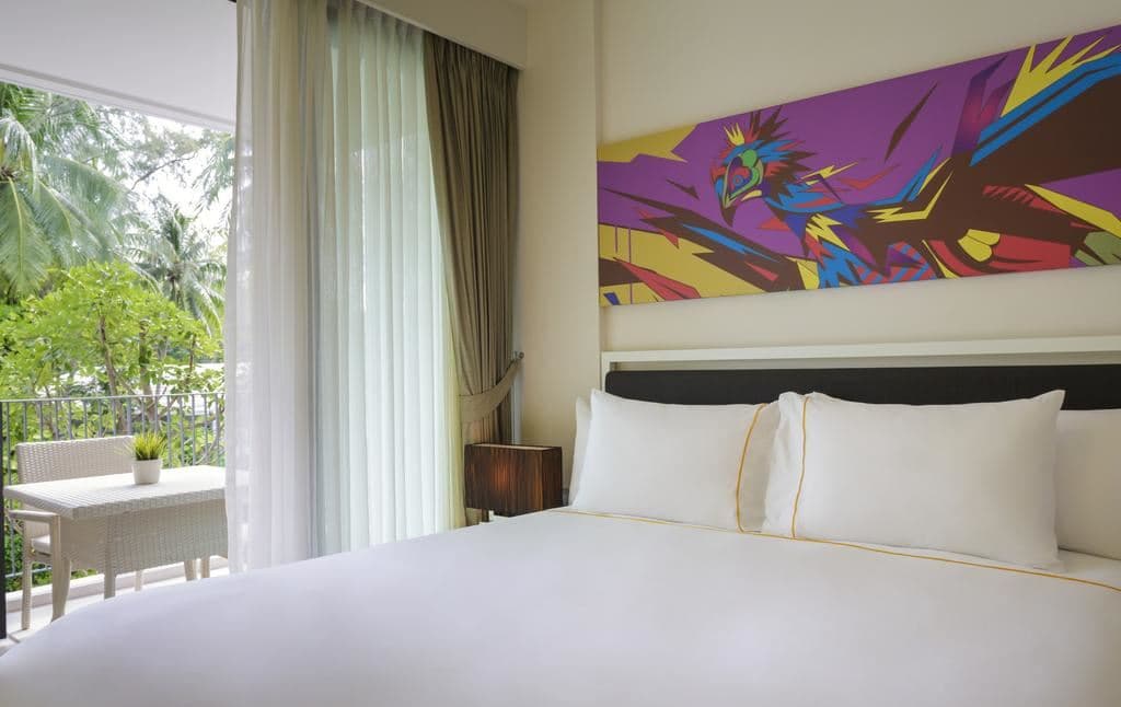rooms-1-bedroom-suite--child-sharing-bed