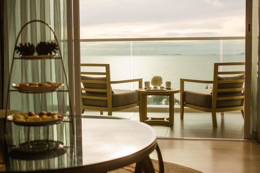 rooms-deluxe-seaview