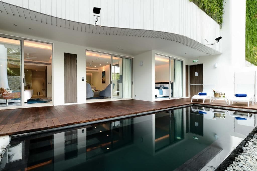 rooms-2-bedroom-grand-pool-suite