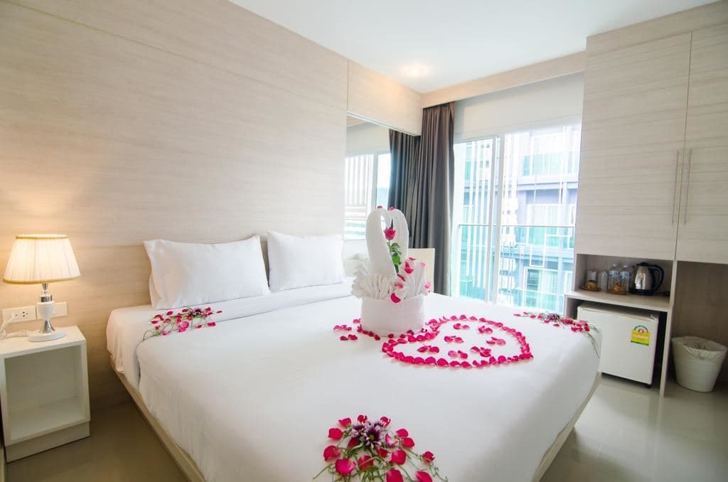rooms-deluxe-room