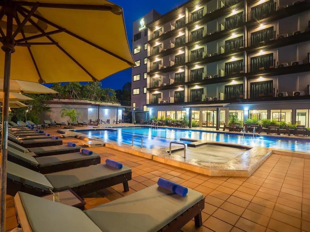 pools-outdoor-pool