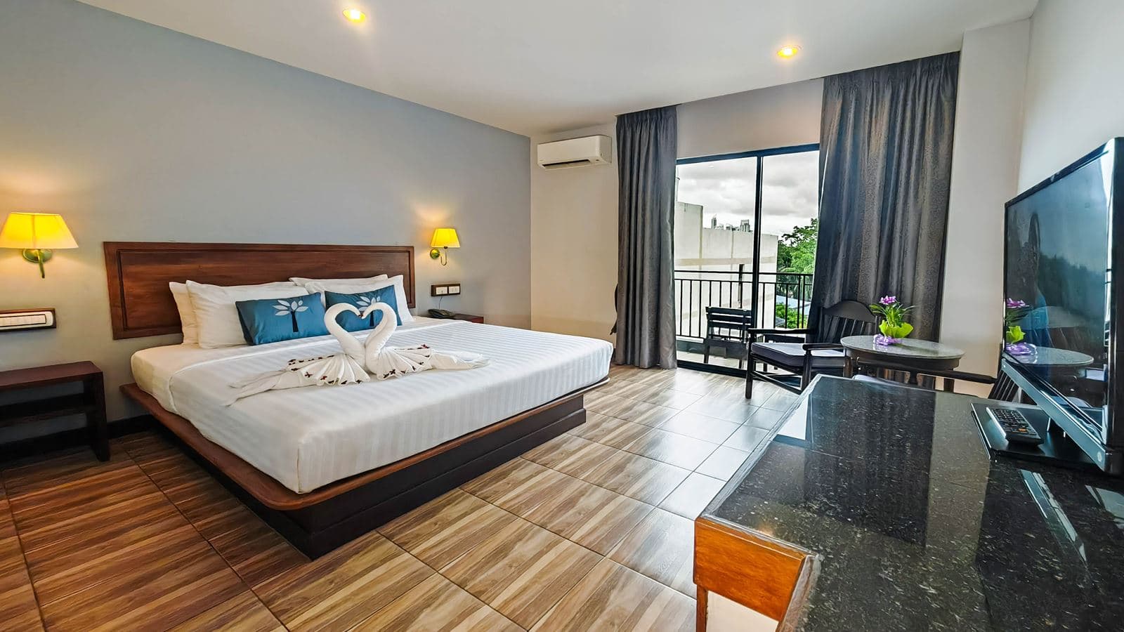 rooms-superior-room