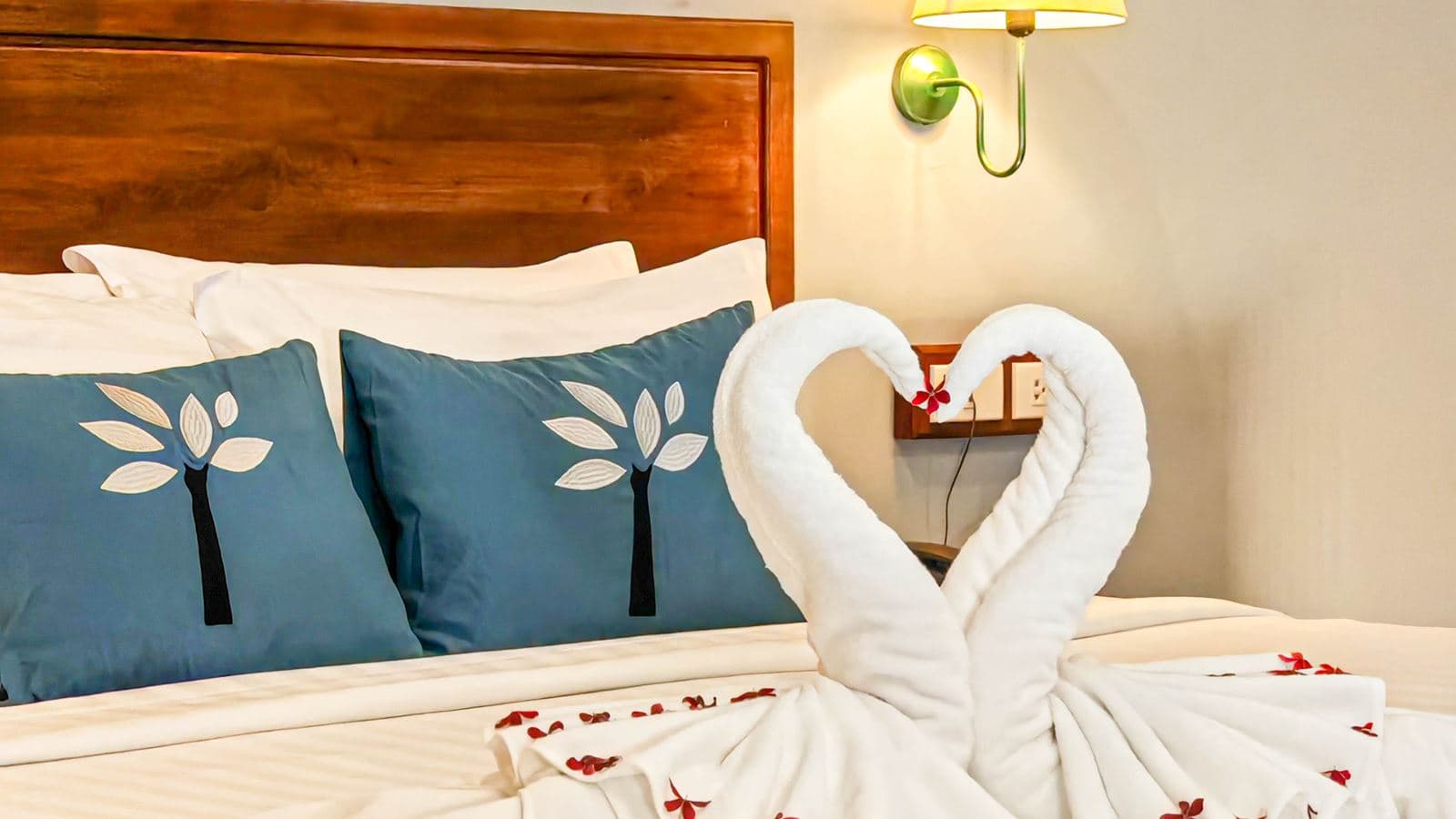 rooms-superior-room