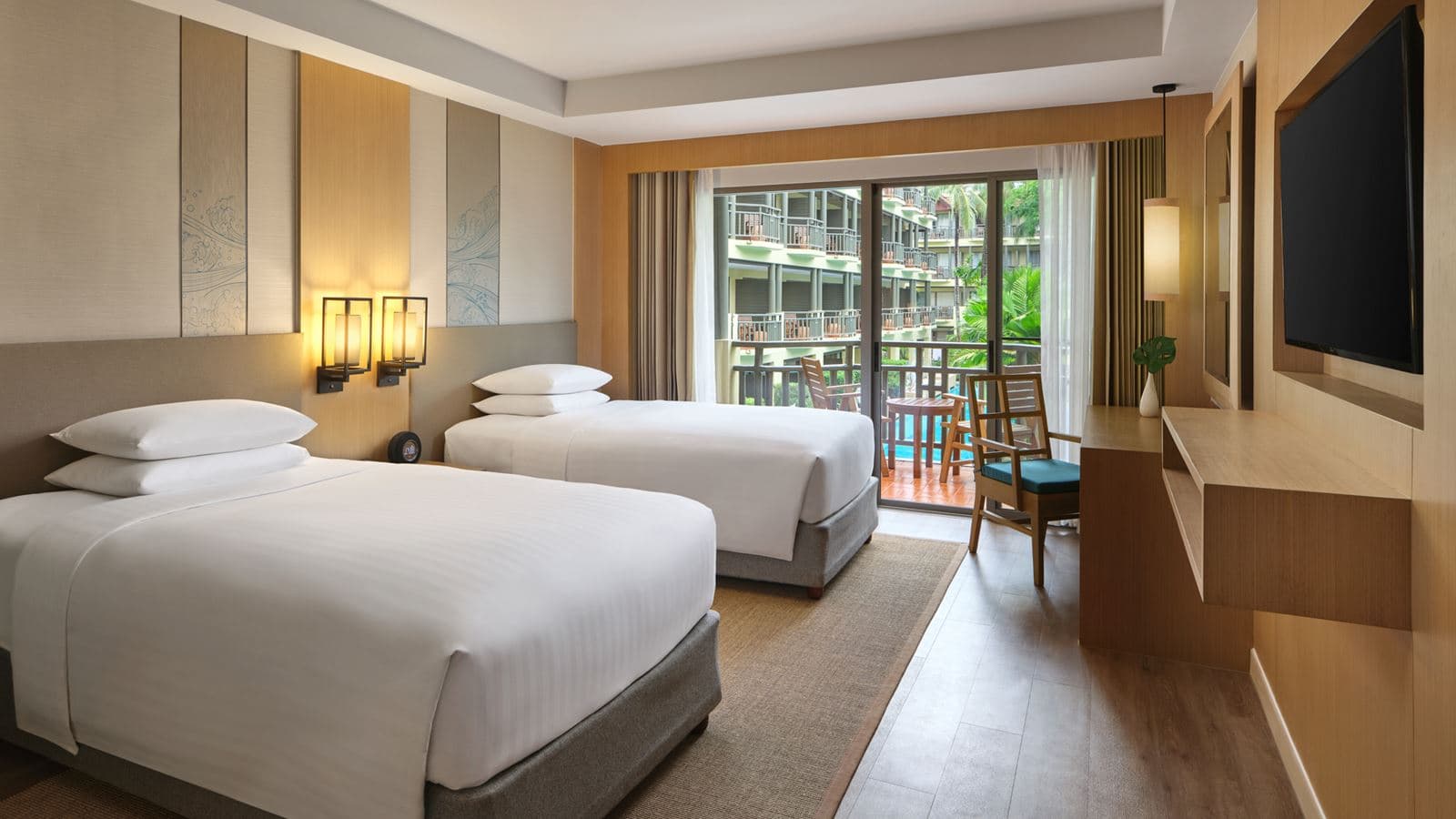 rooms-guest-room-pool-view