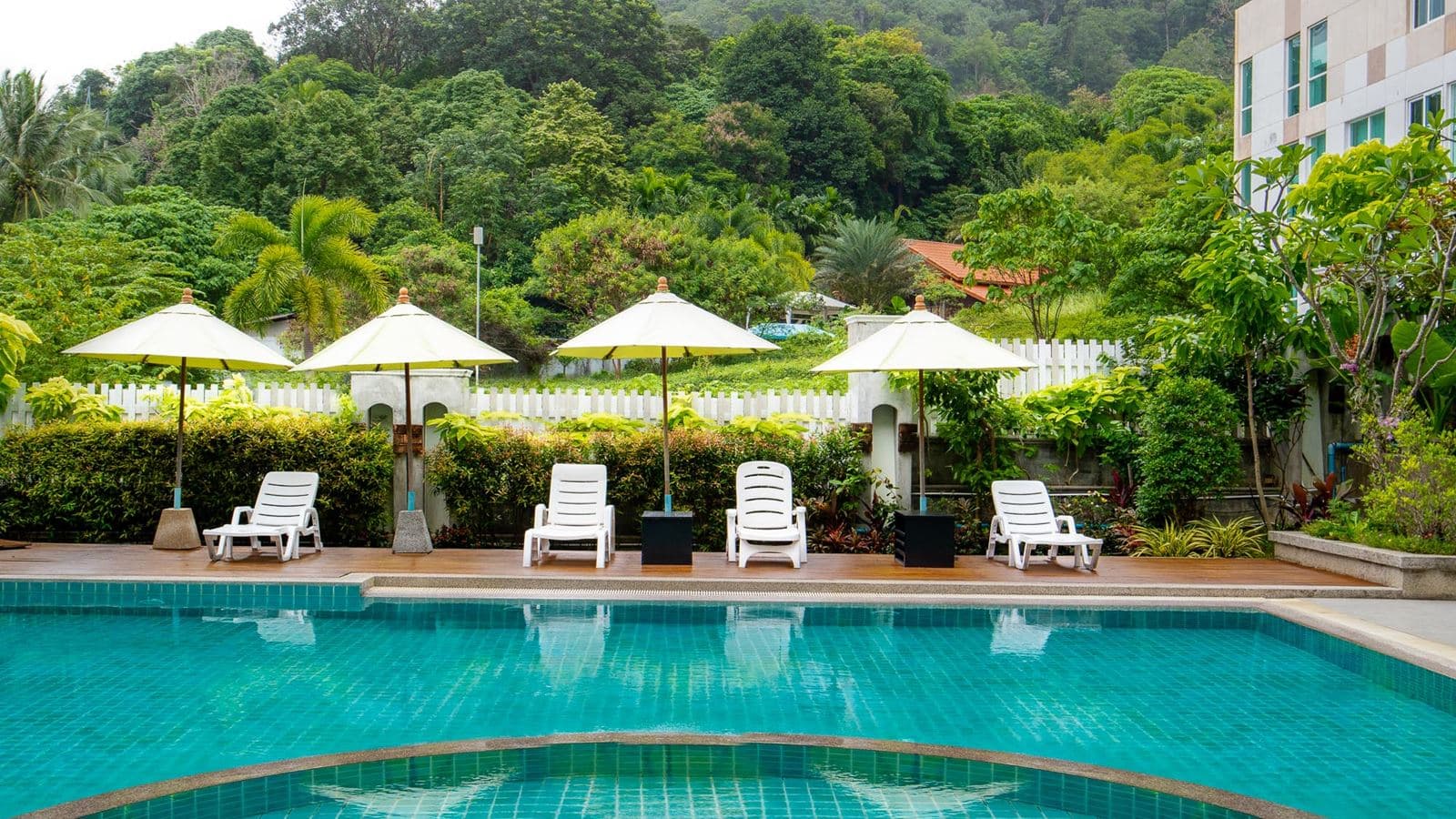 pools-outdoor-pool