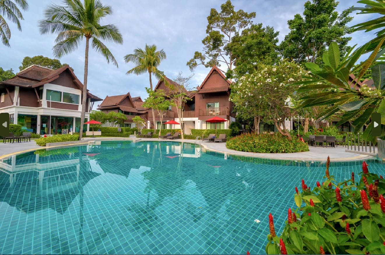 pools-outdoor-pool
