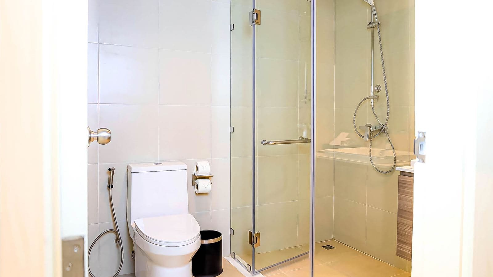 rooms-grand-deluxe-newly-renovate