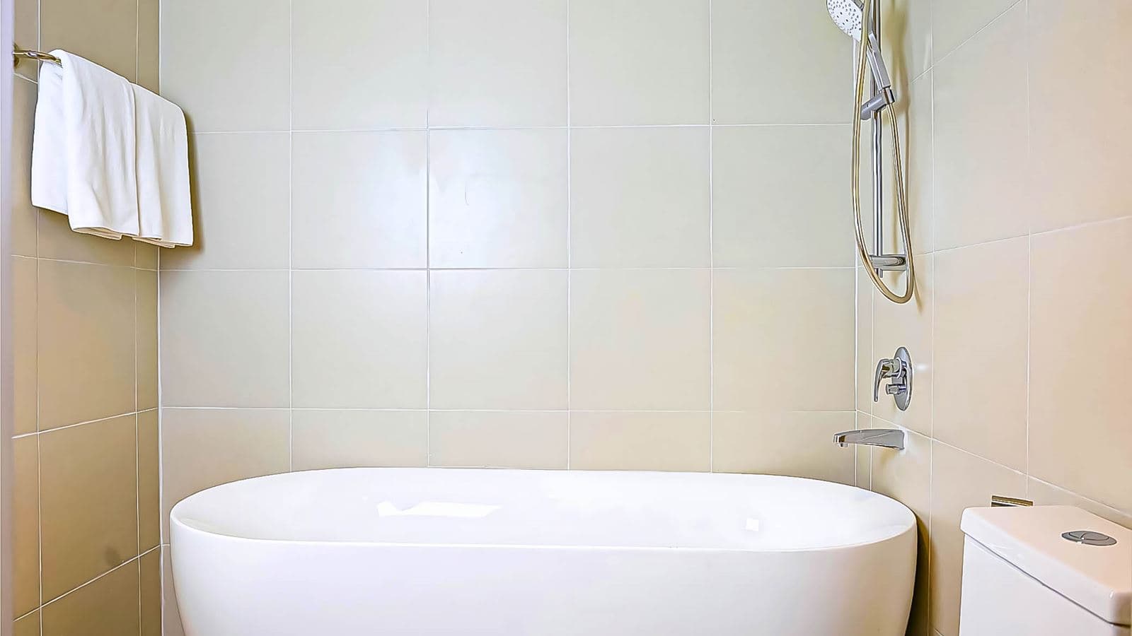 rooms-grand-deluxe-newly-renovate