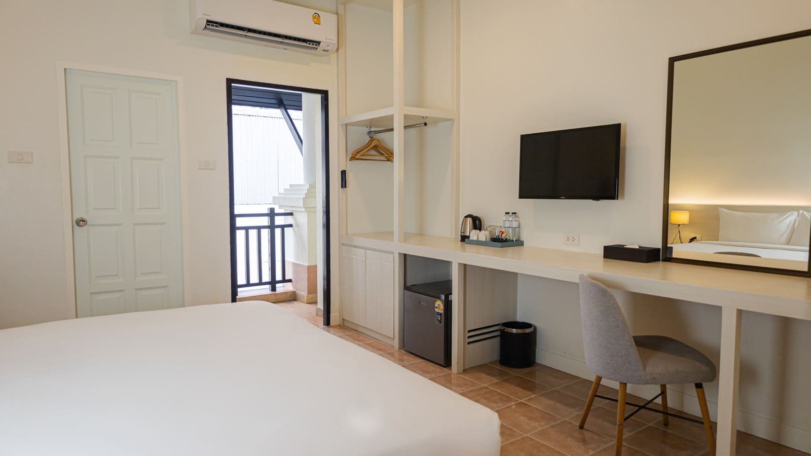 rooms-standard-room