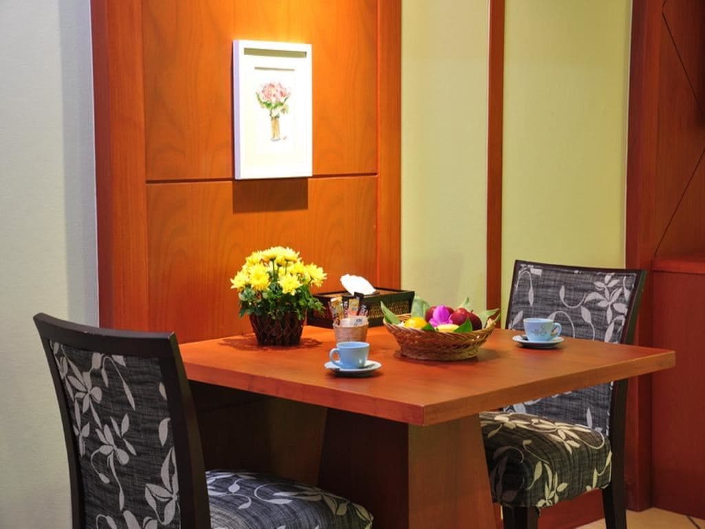 rooms-deluxe-room