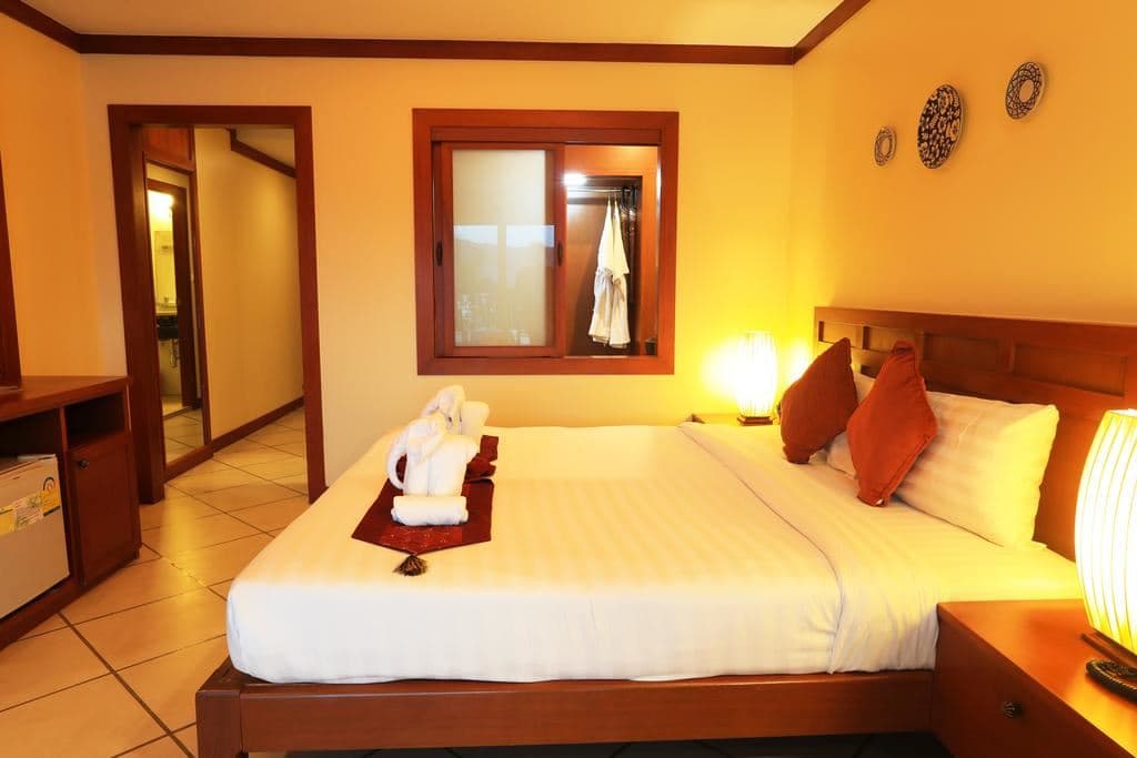 rooms-deluxe-room