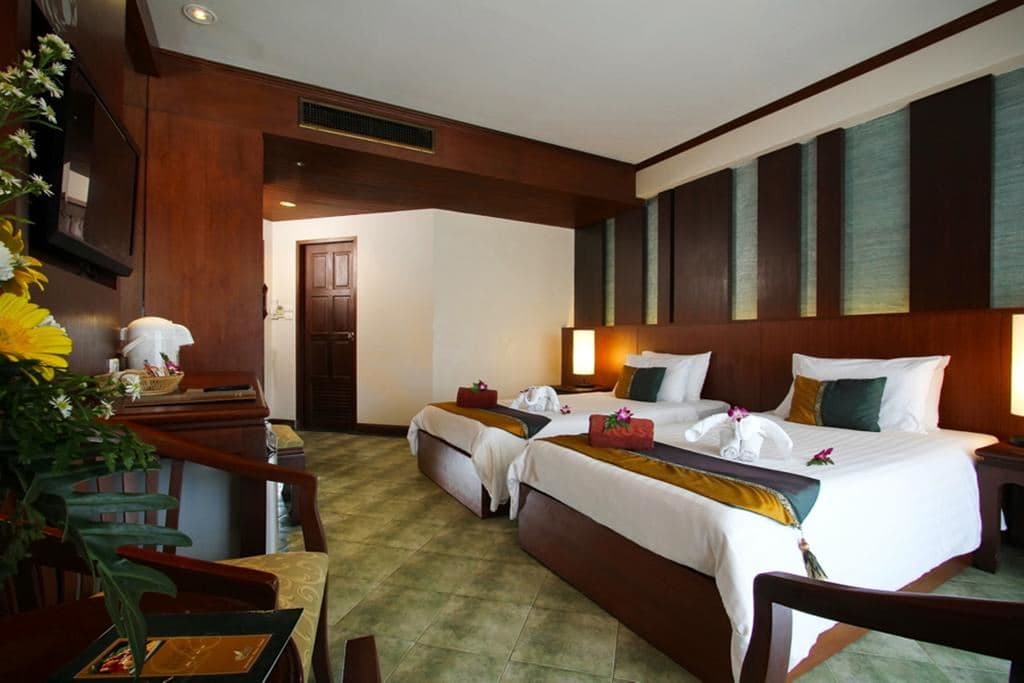 rooms-deluxe-room