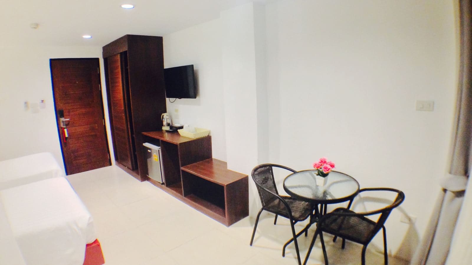 rooms-standard-room