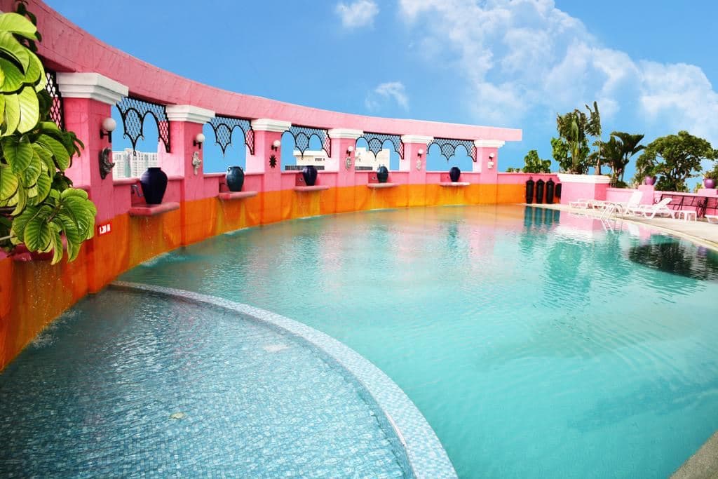 pools-outdoor-pool
