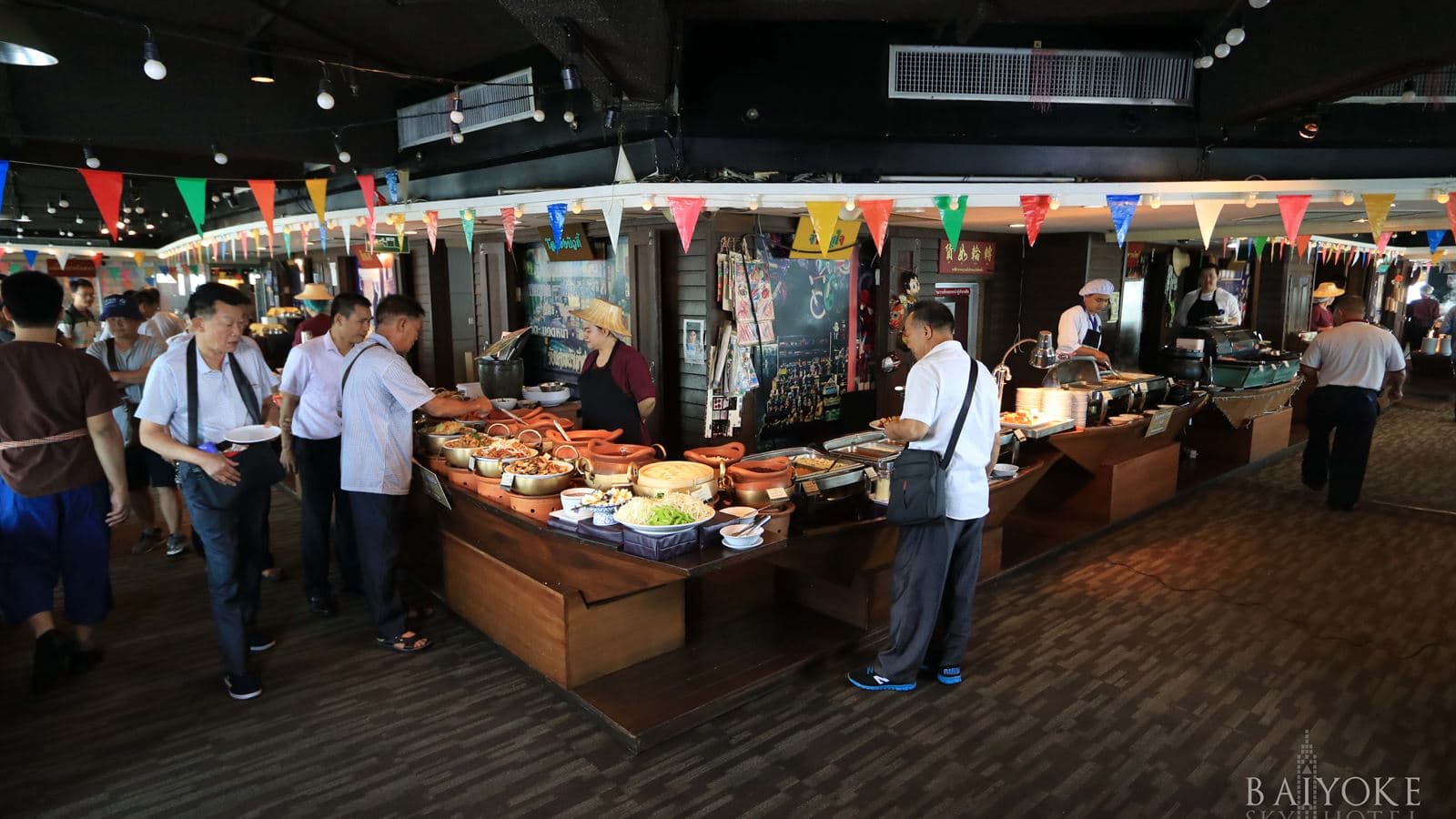 restaurants-baiyoke-floating-market