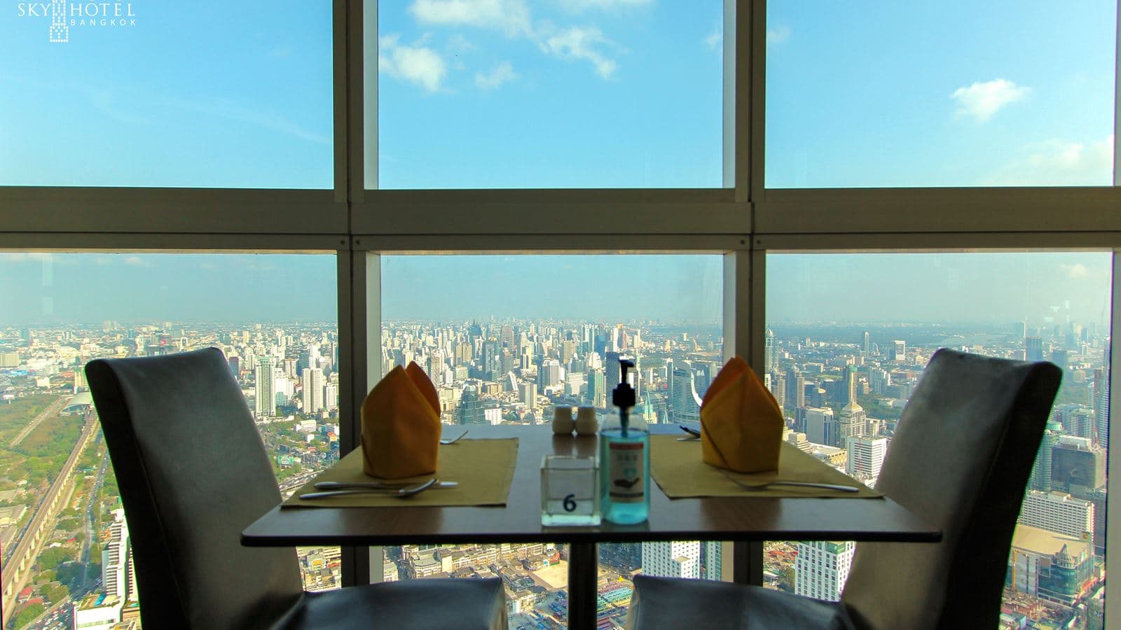 restaurants-crystal-grill