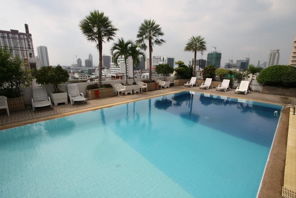 pools-outdoor-pool