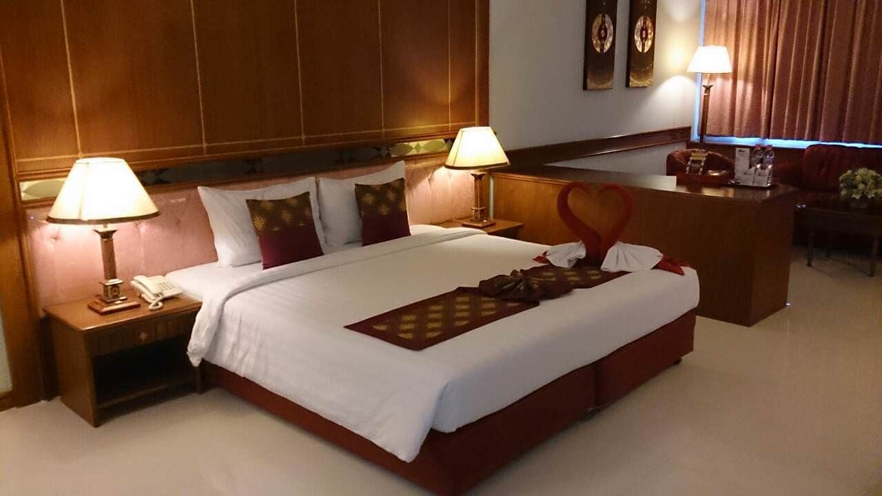 rooms-deluxe-room