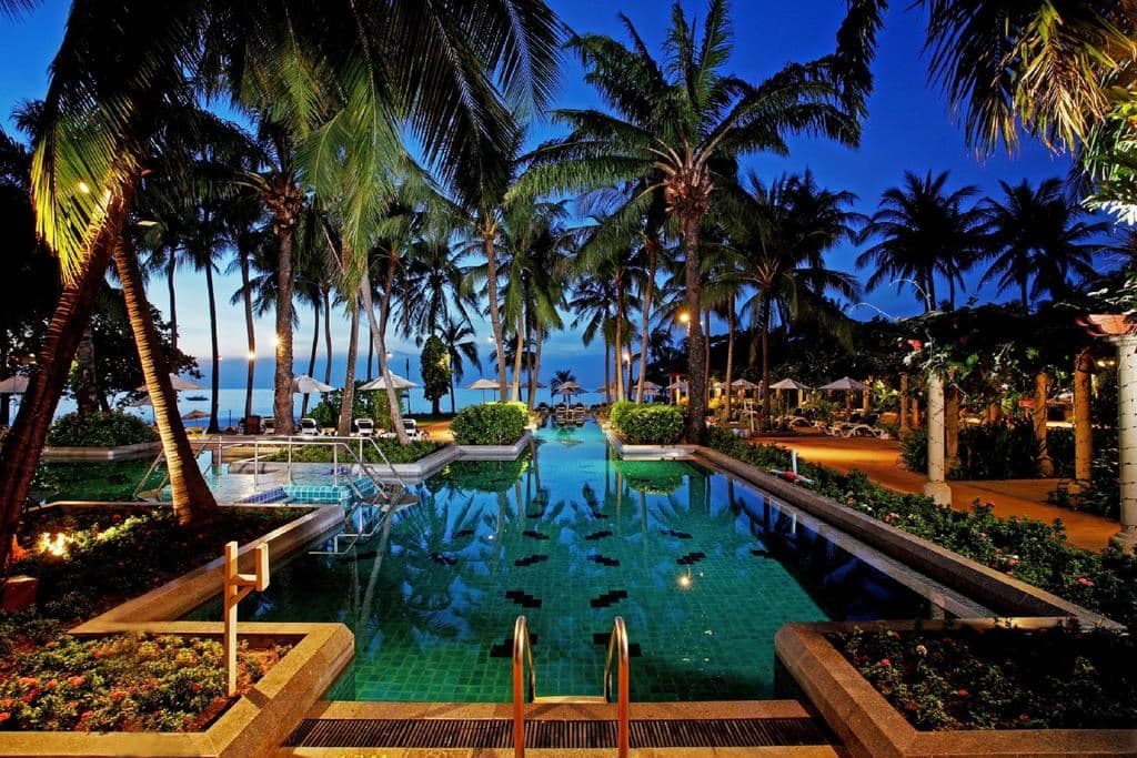 pools-outdoor-pool