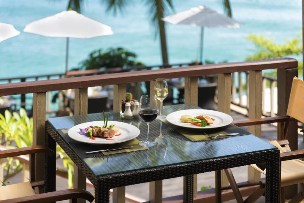 restaurants-the-bayview-restaurant-and-bar
