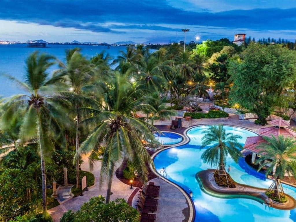pools-outdoor-pool