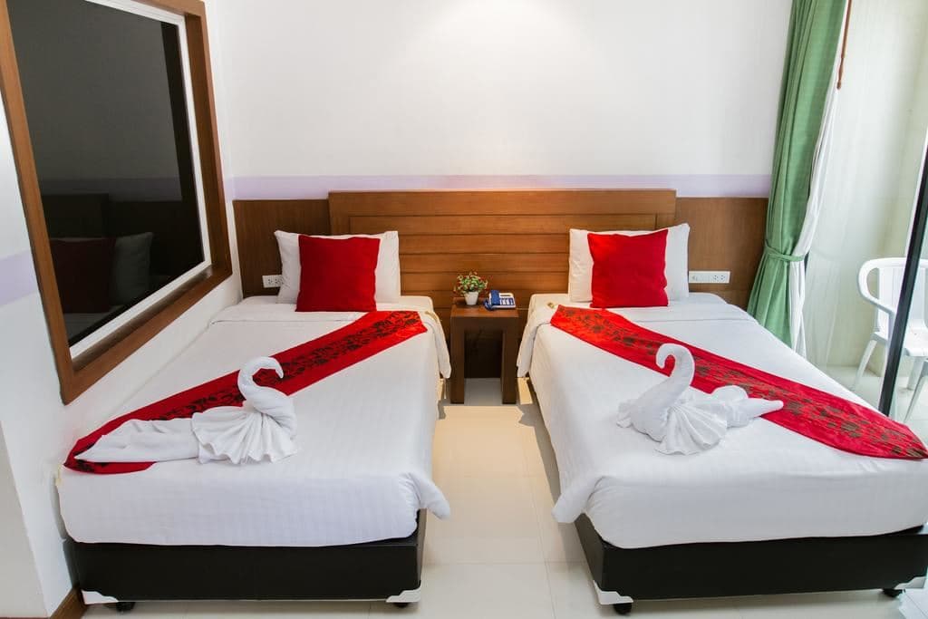 rooms-deluxe-room