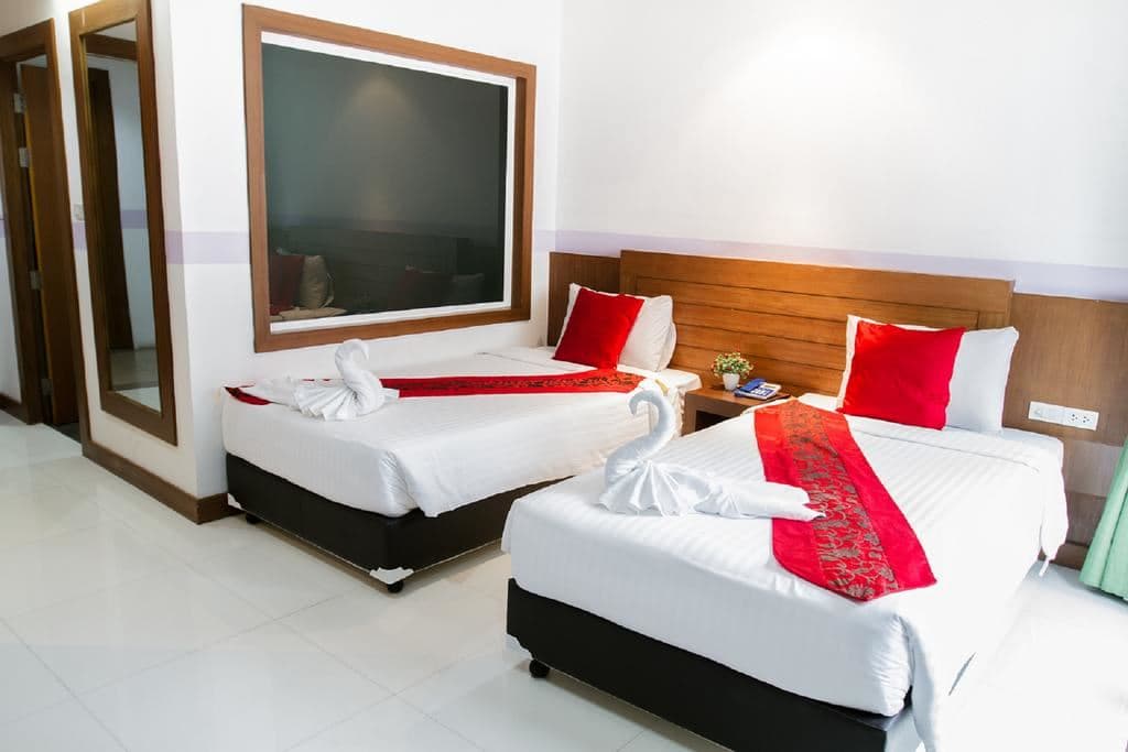 rooms-deluxe-room