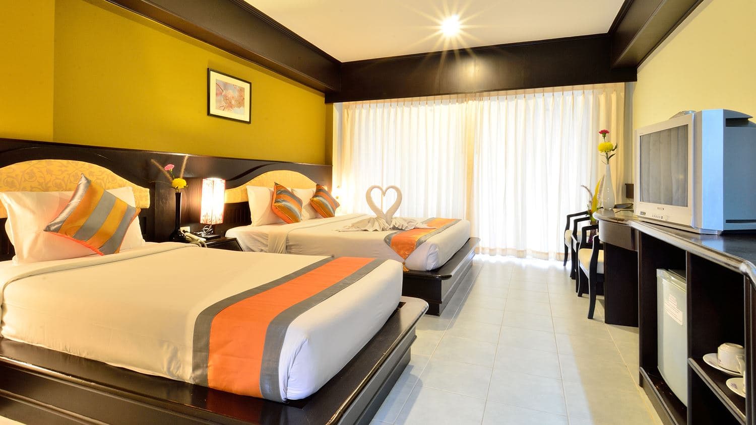 rooms-deluxe-room