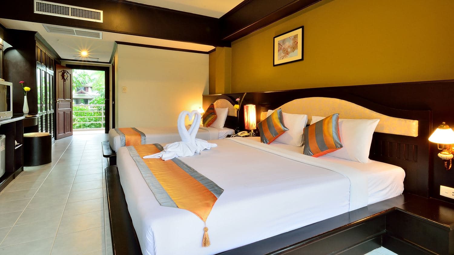 rooms-deluxe-room