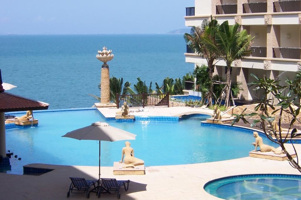 pools-outdoor-pool