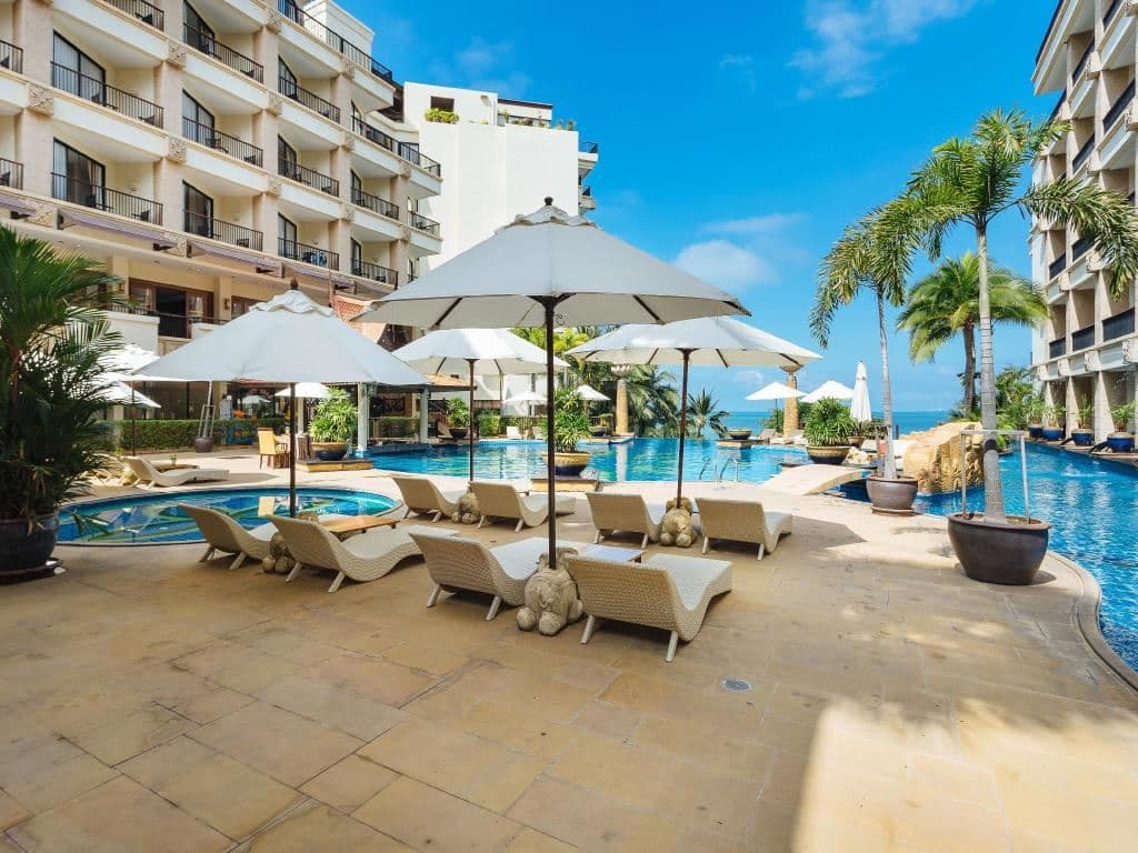 pools-outdoor-pool