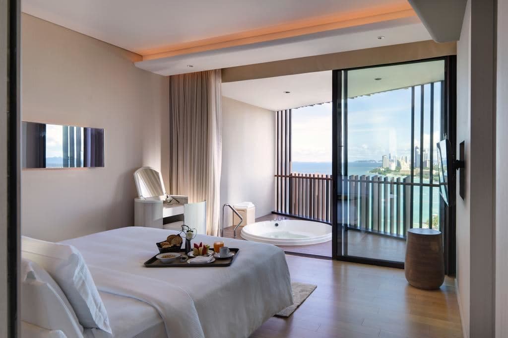 rooms-king-deluxe-ocean-suite