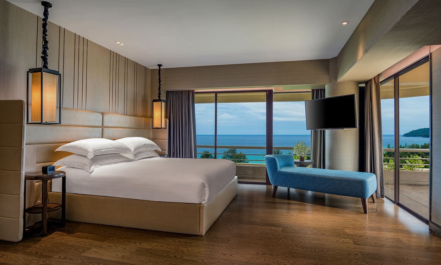 rooms-superior-deluxe-suite