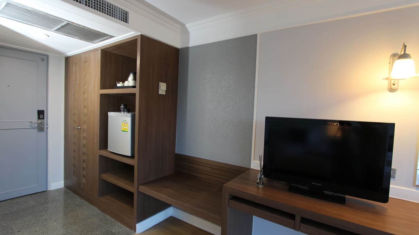 rooms-deluxe-room