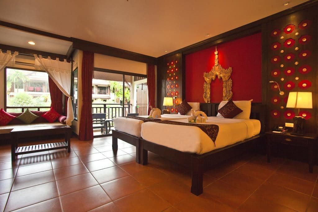 rooms-deluxe-pool-view