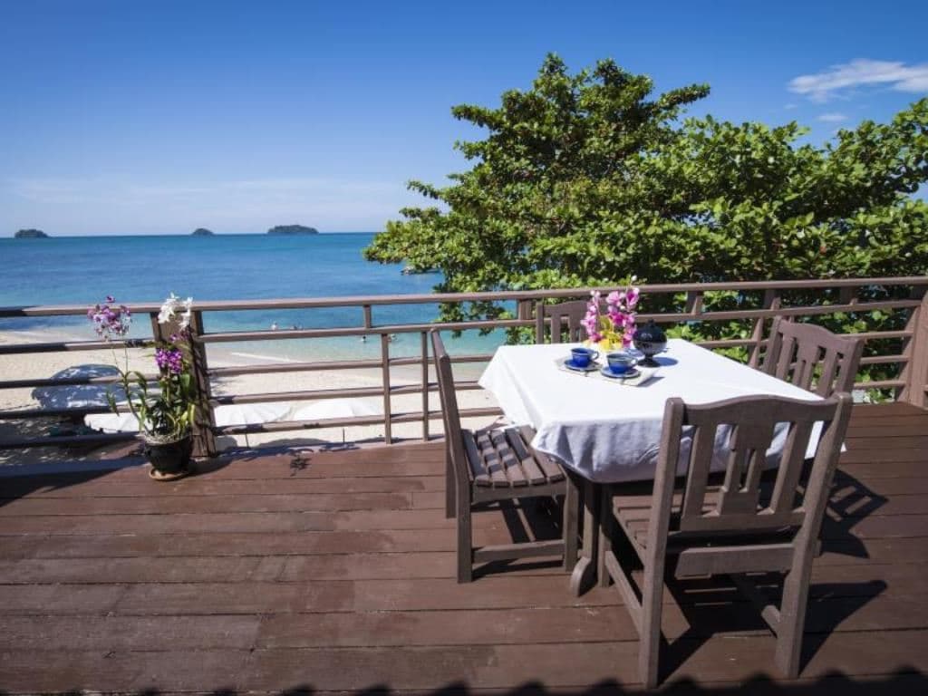 rooms-2-bedroom-beach-villa-sea-view