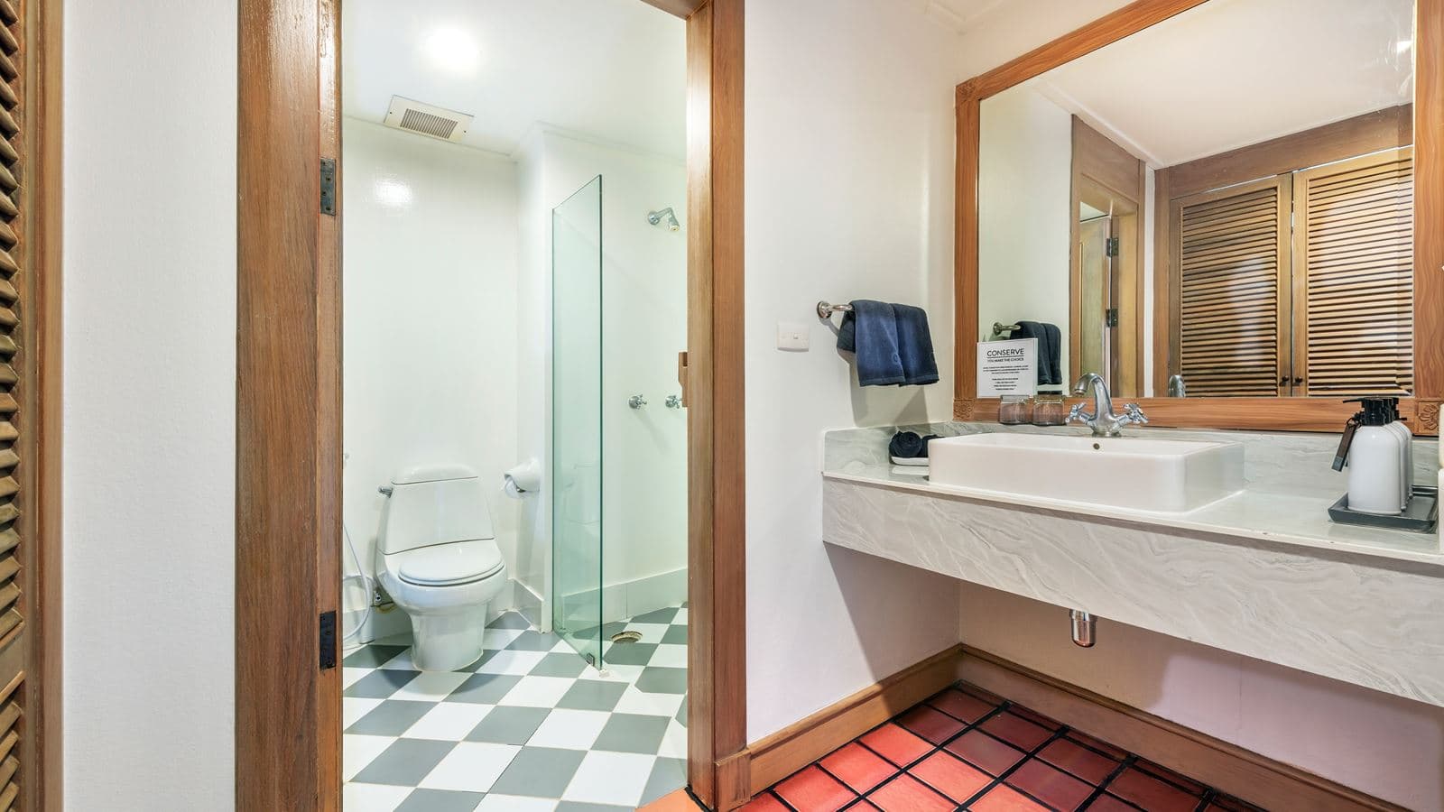 rooms-deluxe-room