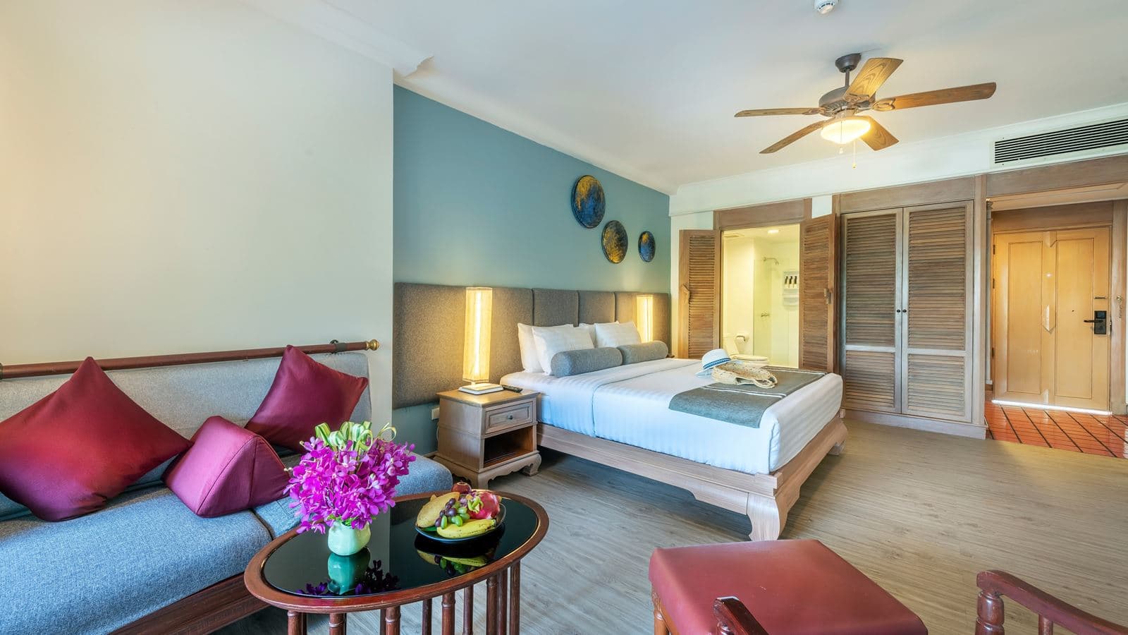 rooms-deluxe-room