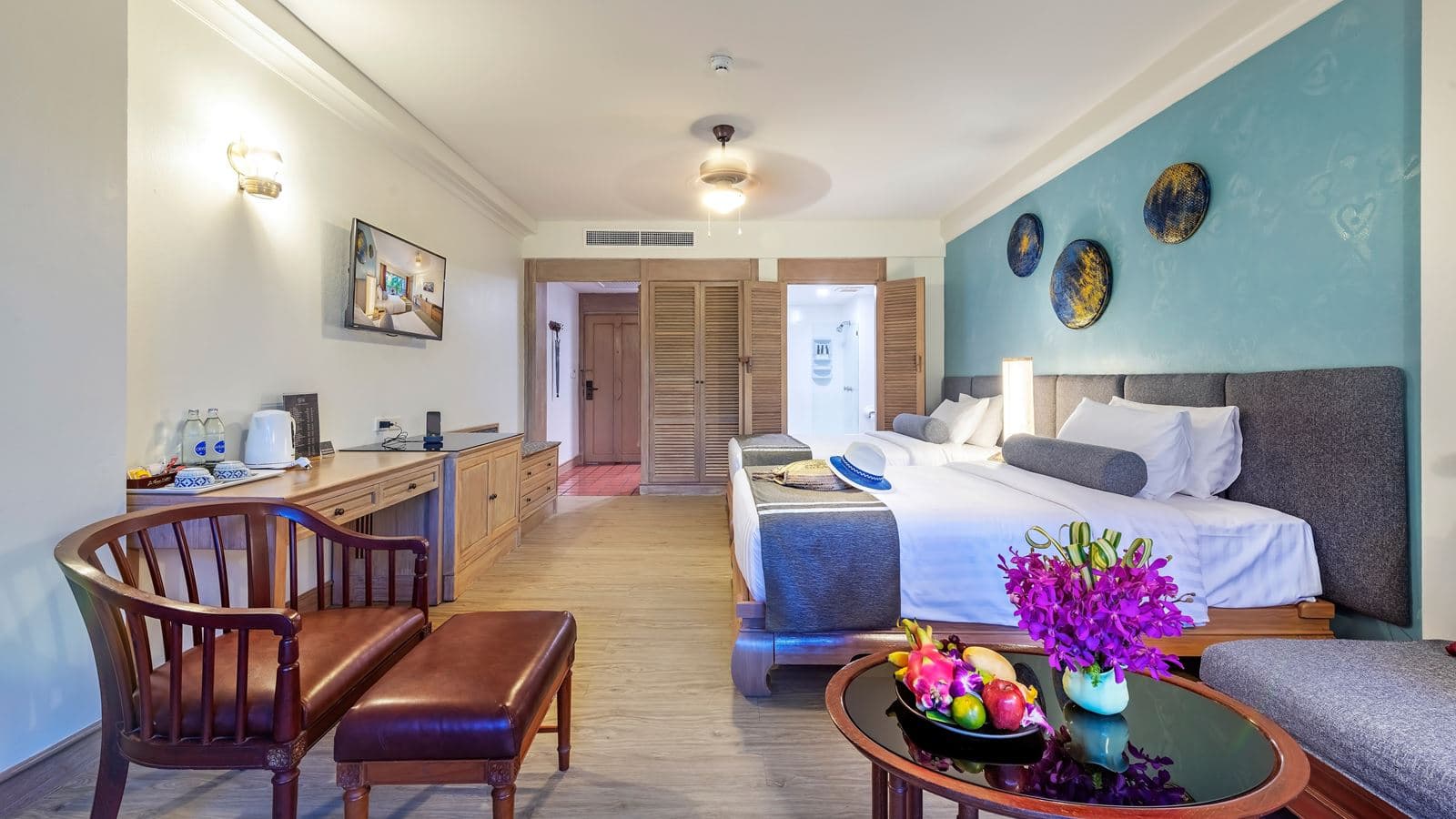 rooms-deluxe-room