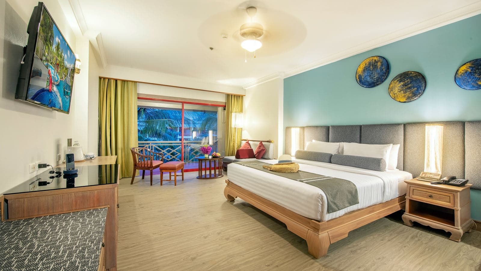rooms-deluxe-room