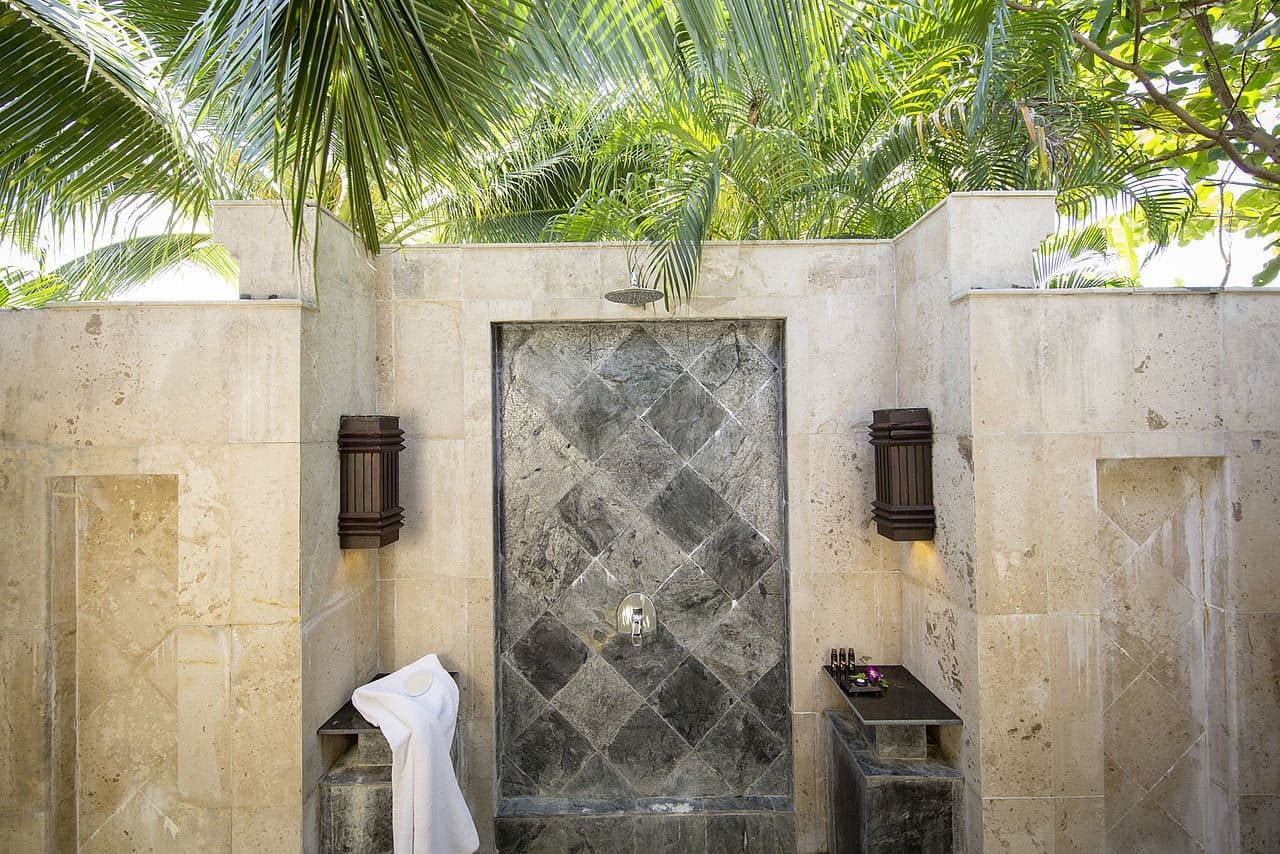rooms-pool-villa-superior--ocean-front