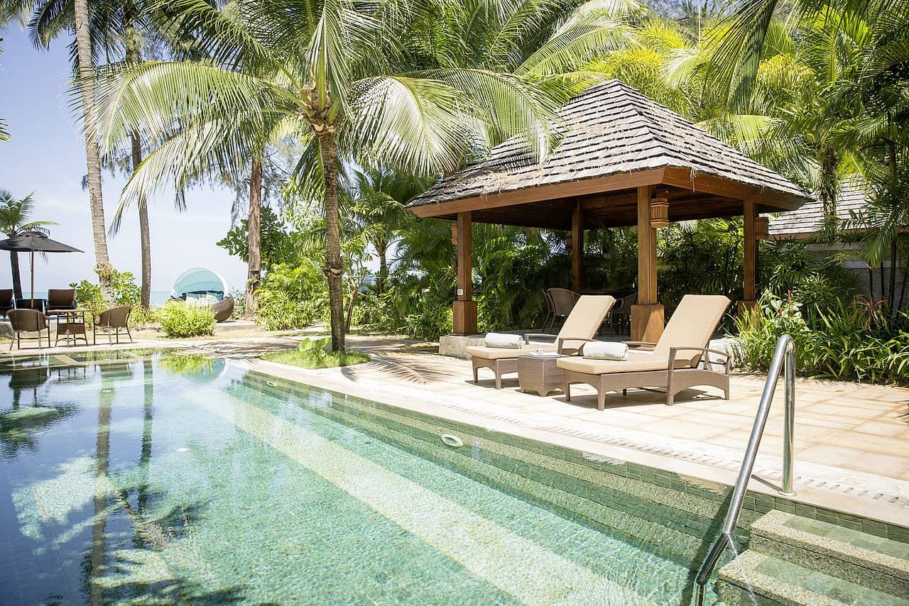 rooms-pool-villa-deluxe--ocean-front