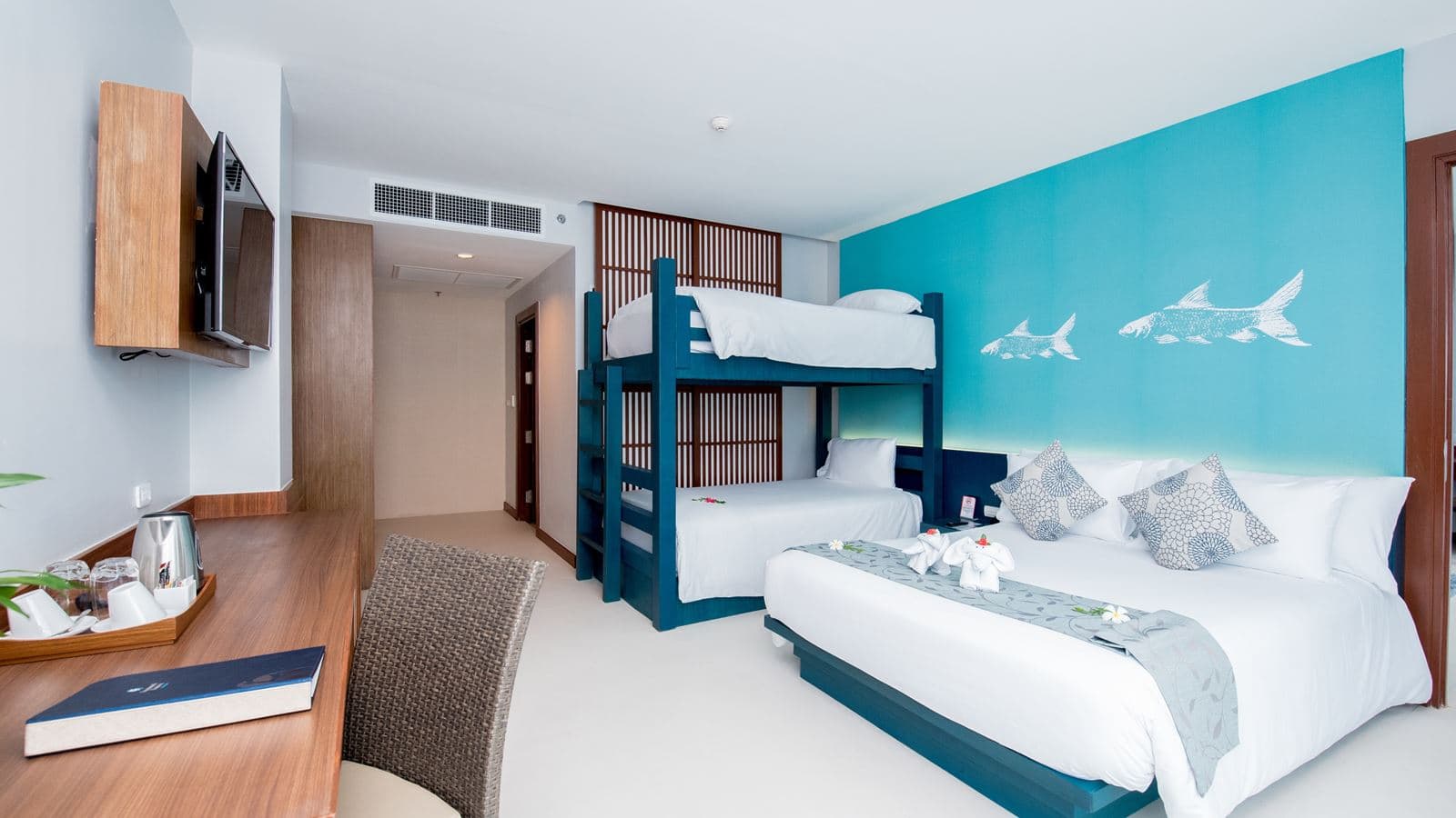 rooms-family-suite-with-bunk-bed