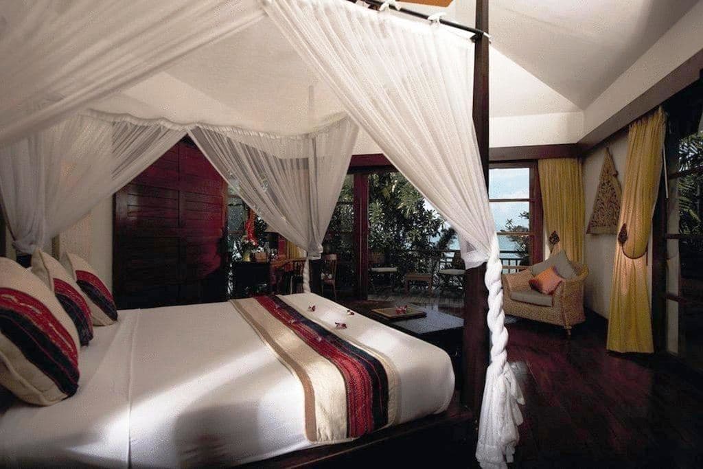 rooms-1-broom-oceanfront-pool-residence