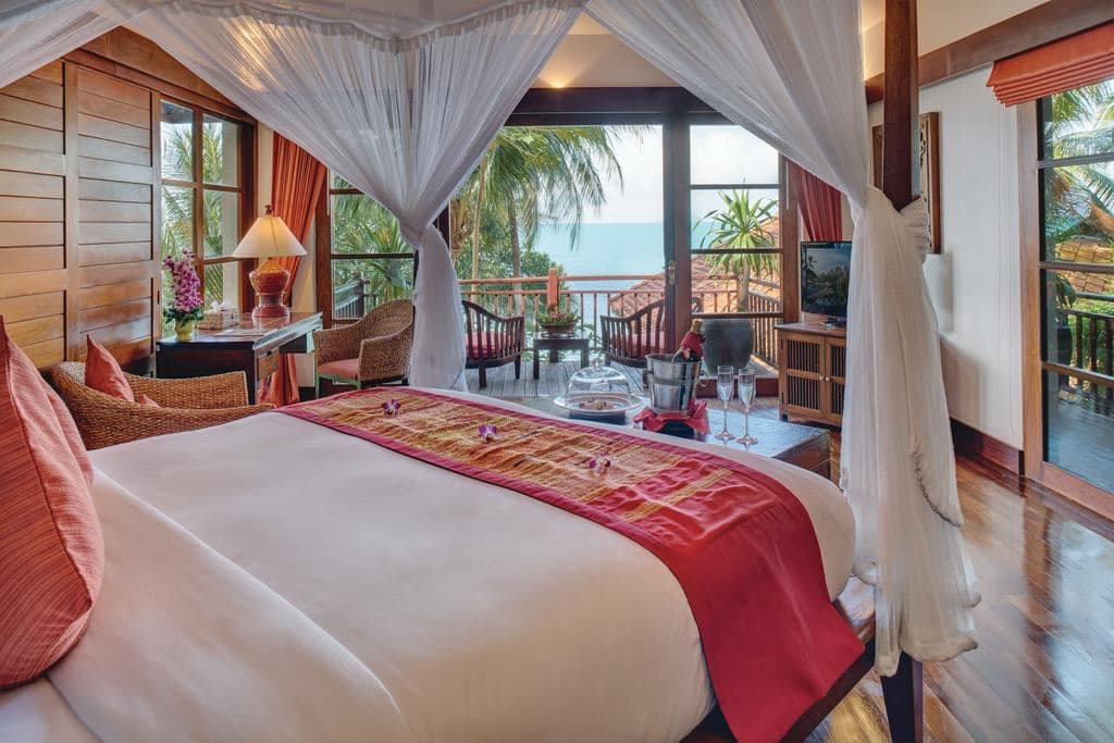 rooms-2-broom-oceanfront-pool-residence